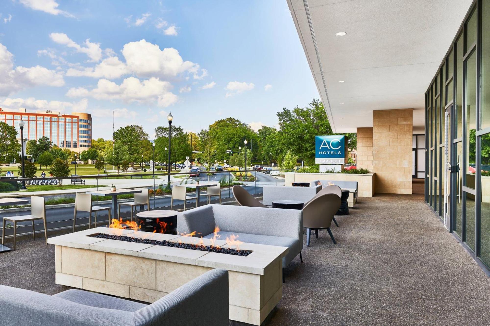 Ac Hotel By Marriott Huntsville Downtown Bagian luar foto